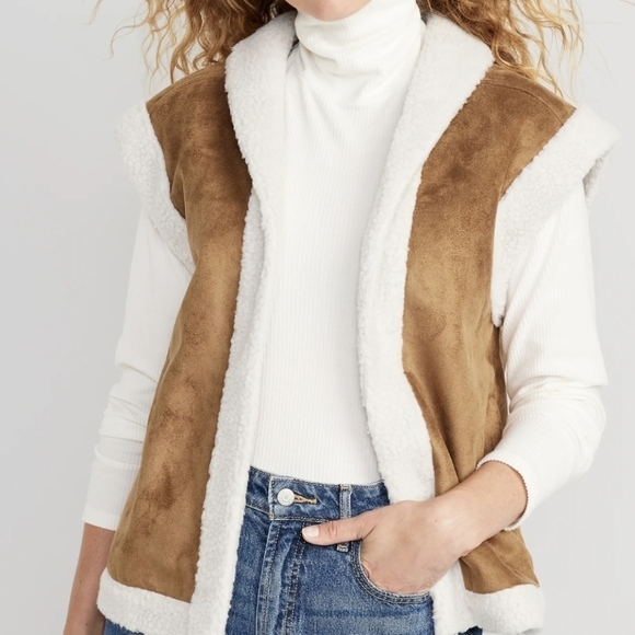 4X • Old Navy • Faux-Suede Sherpa-Trim Vest - Picture 2 of 4